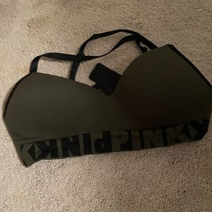 Vs pink sports bra